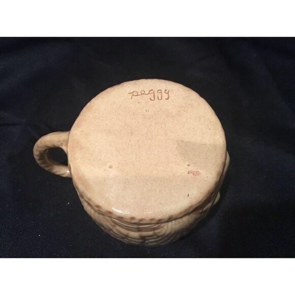 Sea Shell Pottery Creamer Signed By Peggy - Picture 4 of 5